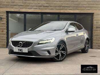 Used Volvo V40 2018 for sale - 79676558: Photo