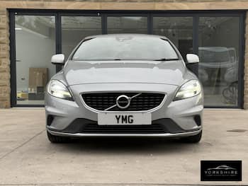 Used Volvo V40 2018 for sale - 79676558: Photo