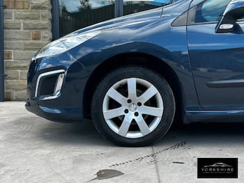 Used Peugeot 308 2013 for sale - 79652882: Photo