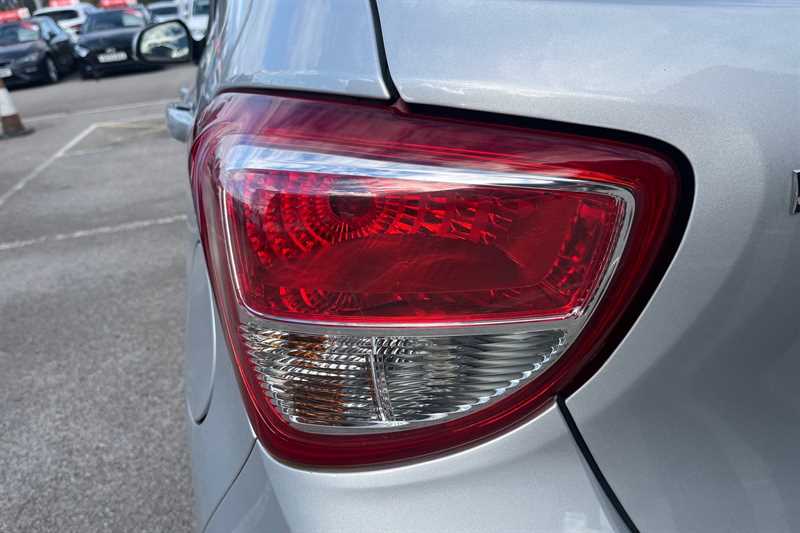 Used Hyundai i10 2014 for sale - 76378834: Photo 31