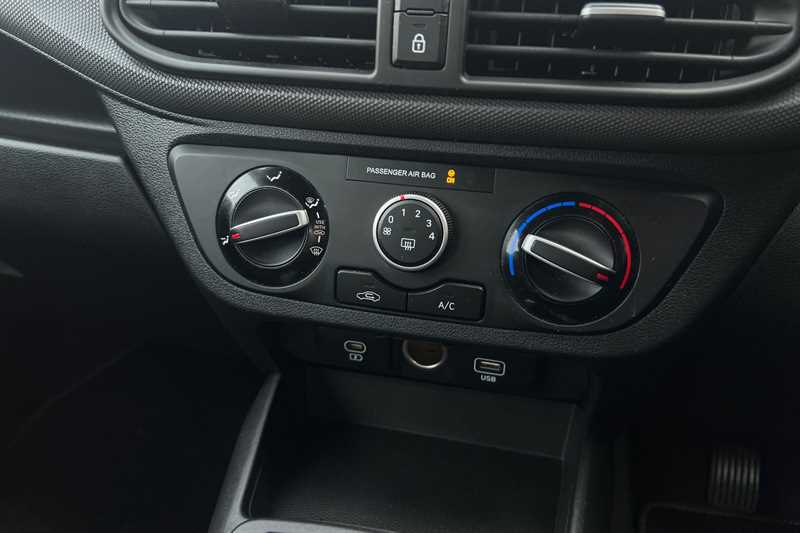 Used Hyundai i10 2023 for sale - 76929541: Photo 15