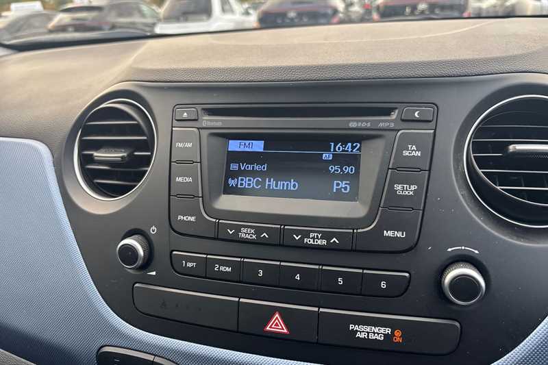 Used Hyundai i10 2016 for sale - 76530655: Photo 17