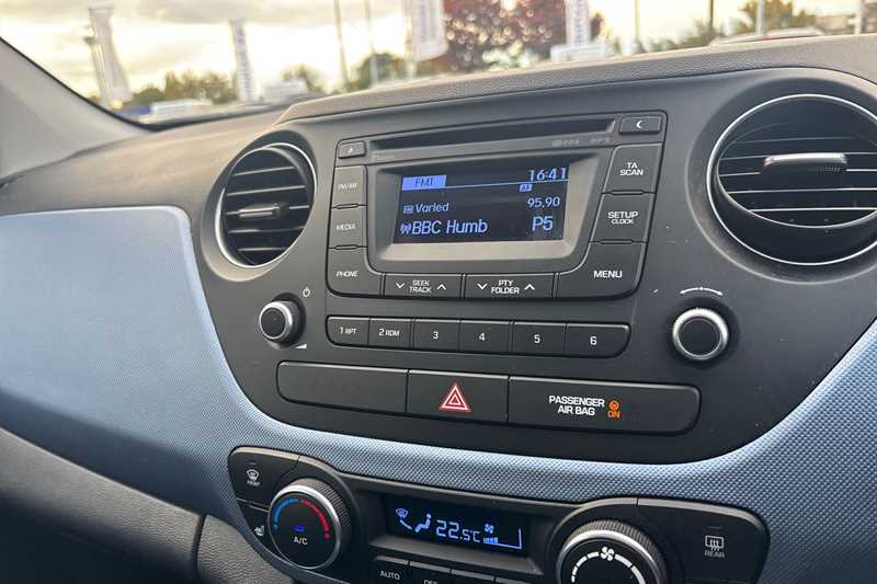 Used Hyundai i10 2016 for sale - 76530655: Photo 18