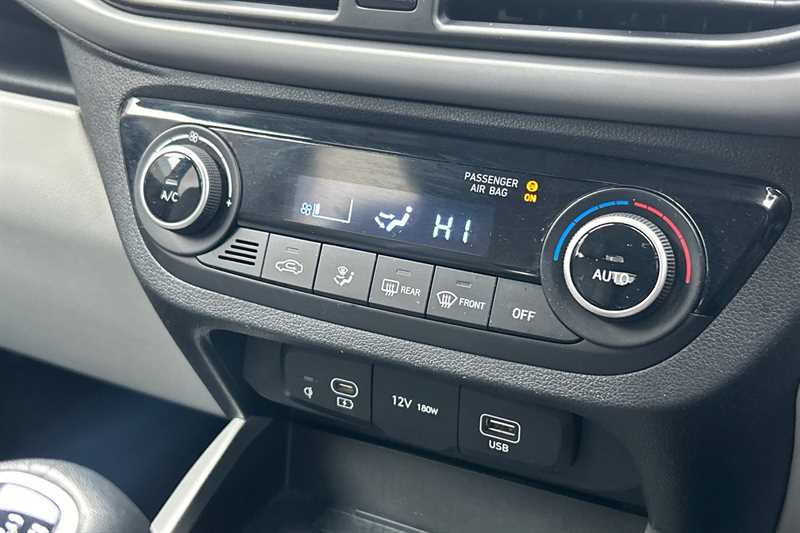 Used Hyundai i10 2023 for sale - 76903027: Photo 15