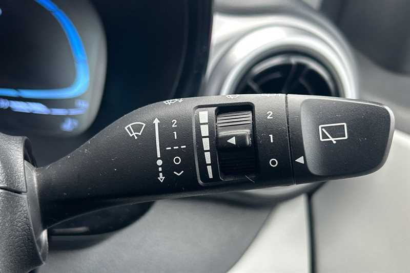 Used Hyundai i10 2023 for sale - 76903027: Photo 44