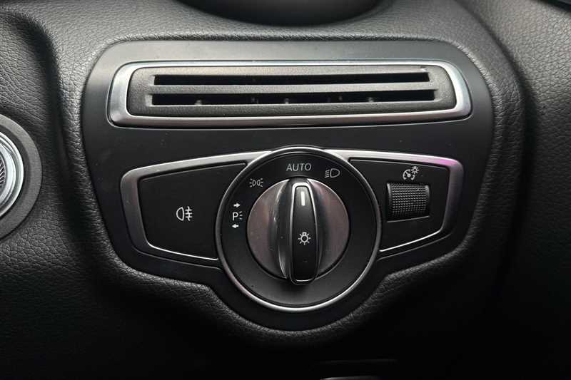 Used Mercedes-Benz C Class 2020 for sale - 76442869: Photo 39