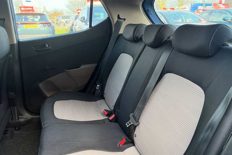 Used Hyundai i10 2015 for sale - 77757995: Photo 24