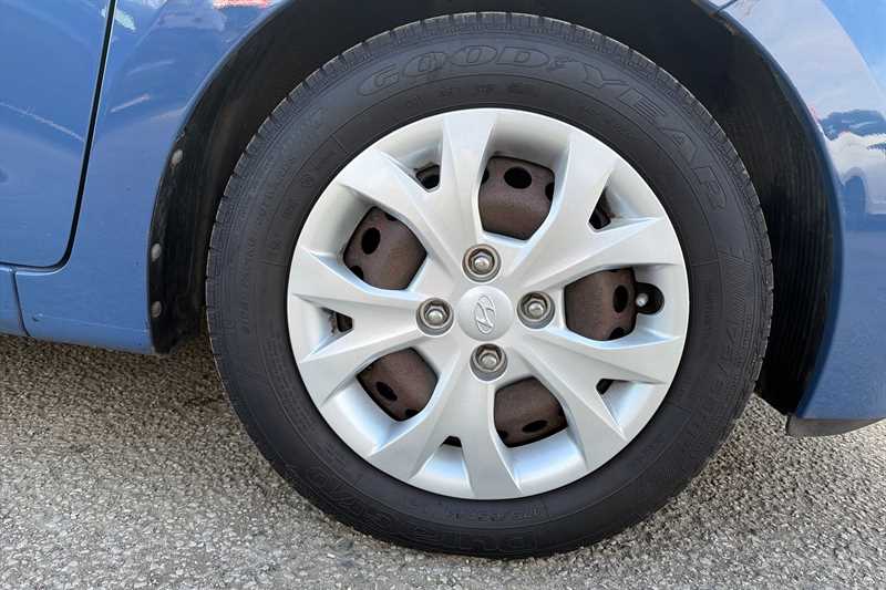 Used Hyundai i10 2015 for sale - 77757995: Photo 9