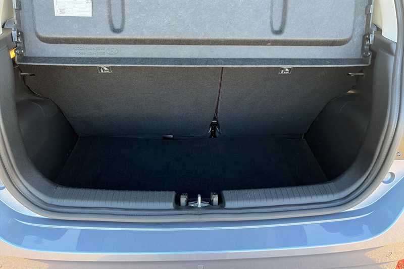 Used Hyundai i10 2023 for sale - 78130880: Photo 25