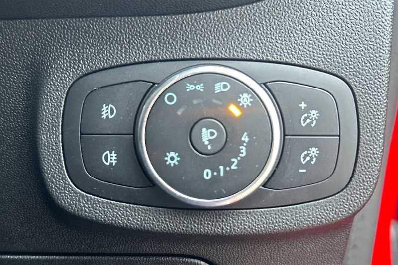 Used Ford Fiesta 2018 for sale - 77699407: Photo 39