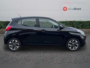 Used Hyundai i10 2023 for sale - 76890596: Photo