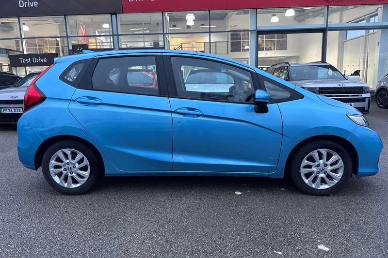 Used Honda Jazz 2018 for sale - 77349200: Photo 2