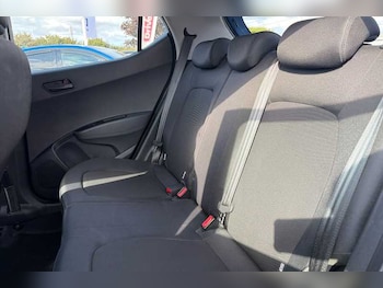 Used Hyundai i10 2017 for sale - 79487906: Photo