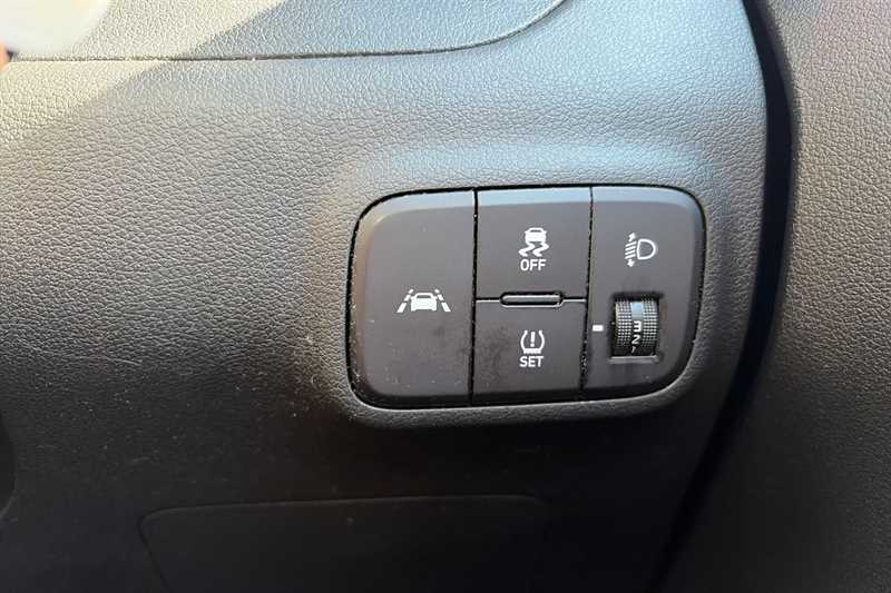 Used Hyundai i10 2021 for sale - 78076210: Photo 40