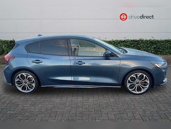 Used Ford Focus 2023 for sale - 77402177: Photo