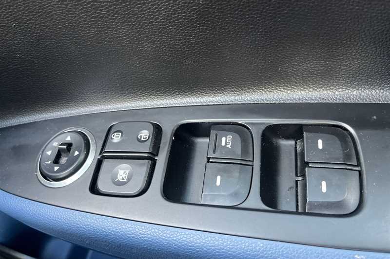 Used Hyundai i10 2014 for sale - 76443186: Photo 16