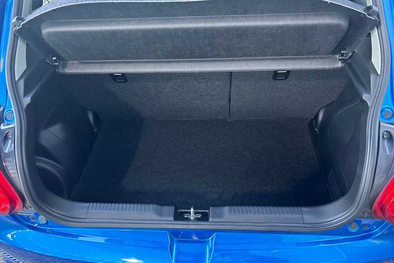 Used Suzuki Swift 2018 for sale - 77403245: Photo 5