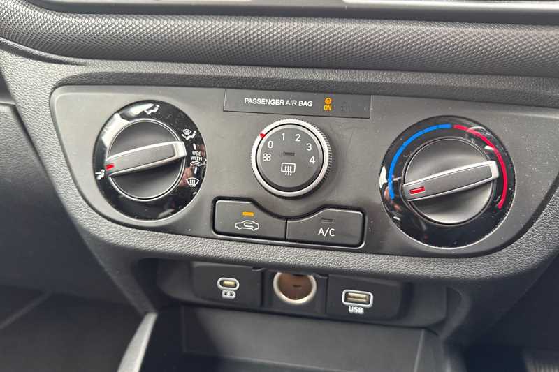 Used Hyundai i10 2023 for sale - 78208647: Photo 15