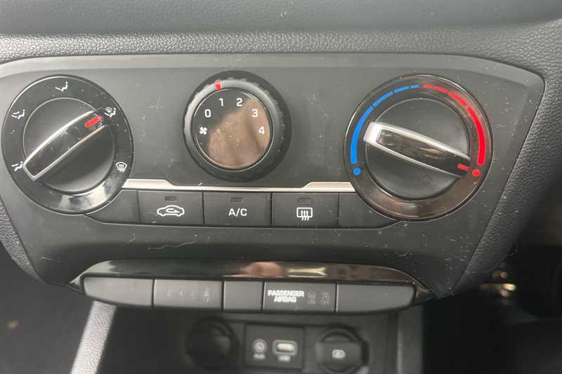 Used Hyundai i20 2020 for sale - 77894672: Photo 15