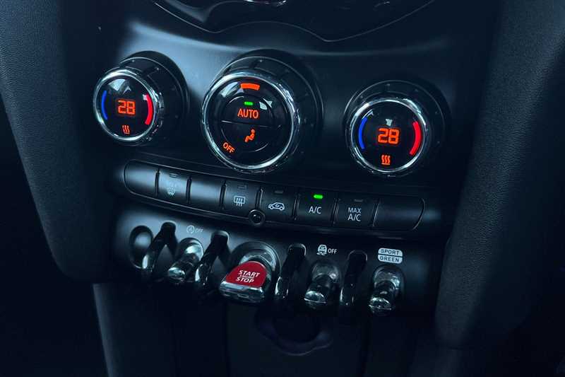 Used MINI Hatch 2018 for sale - 77322383: Photo 15