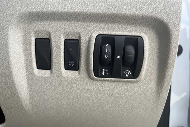Used Renault Captur 2019 for sale - 76252227: Photo 39