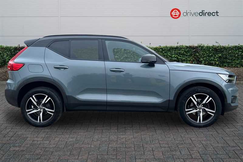 Used Volvo XC40 2020 for sale - 76944944: Photo 2