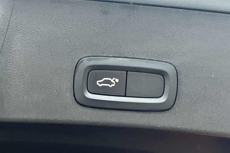 Used Volvo XC40 2020 for sale - 76944944: Photo 39