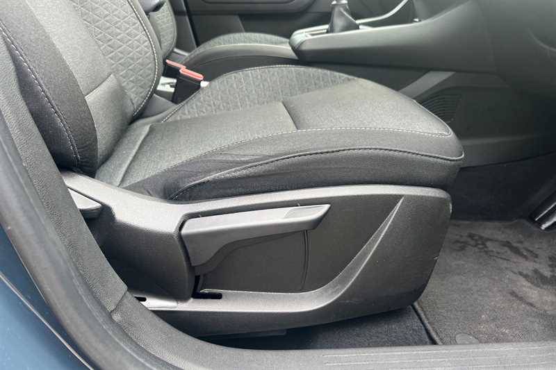 Used Renault Captur for sale - 76756440: Photo 26