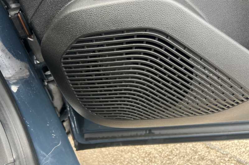 Used Renault Captur for sale - 76756440: Photo 27