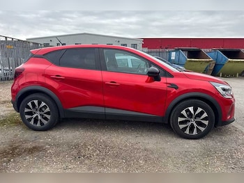 Used Renault Captur 2023 for sale - 78322129: Photo