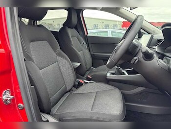 Used Renault Captur 2023 for sale - 78322129: Photo