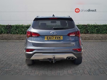 Used Hyundai Santa Fe 2017 for sale - 79041457: Photo