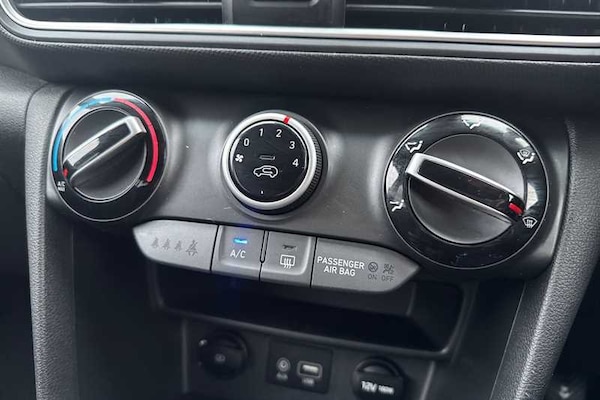 Used Hyundai KONA 2020 for sale - 76140533: Photo 15