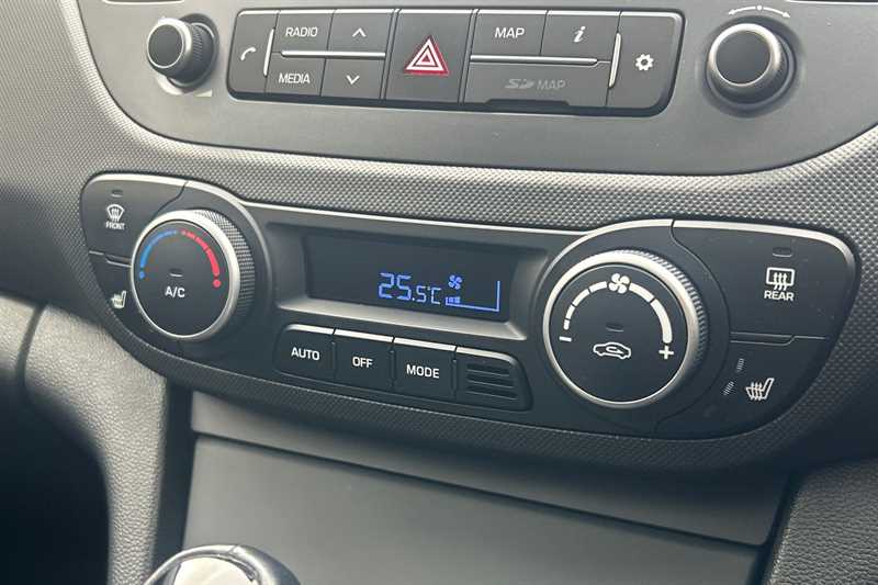 Used Hyundai i10 2019 for sale - 76503886: Photo 15