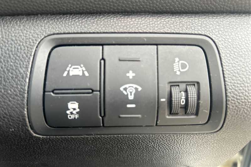 Used Hyundai i20 2018 for sale - 76401779: Photo 44