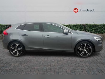 Used Volvo V40 2019 for sale - 78339211: Photo