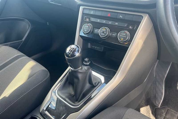 Used Volkswagen T-Roc 2021 for sale - 76155223: Photo 14
