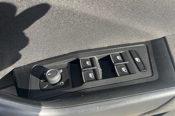 Used Volkswagen T-Roc 2021 for sale - 76155223: Photo 16
