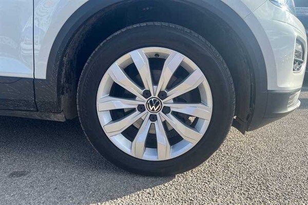 Used Volkswagen T-Roc 2021 for sale - 76155223: Photo 9