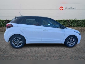 Used Hyundai i20 2020 for sale - 78322999: Photo