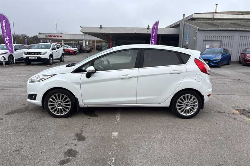 Used Ford Fiesta 2015 for sale - 77971990: Photo 3