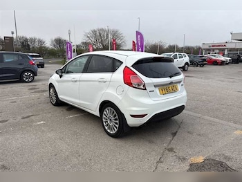 Used Ford Fiesta 2015 for sale - 77971990: Photo