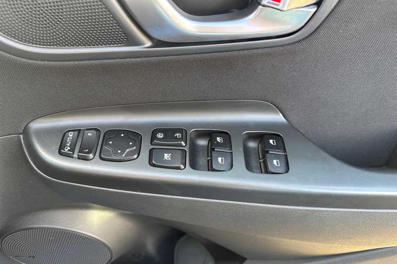 Used Hyundai KONA 2021 for sale - 78222612: Photo 16