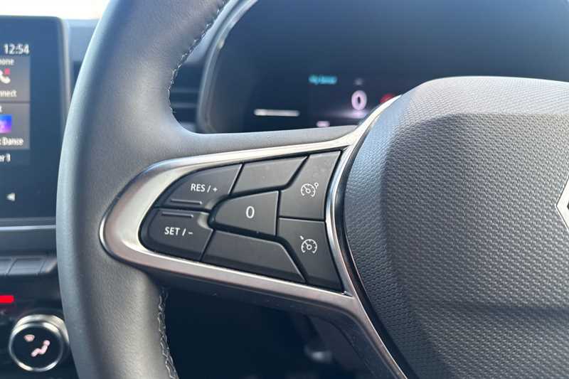 Used Renault Clio 2024 for sale - 76956301: Photo 21