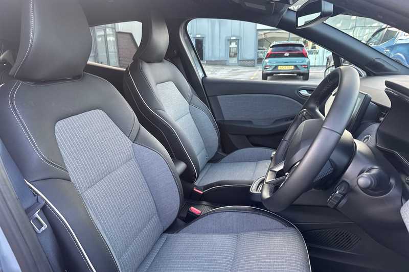 Used Renault Clio 2024 for sale - 76956301: Photo 23