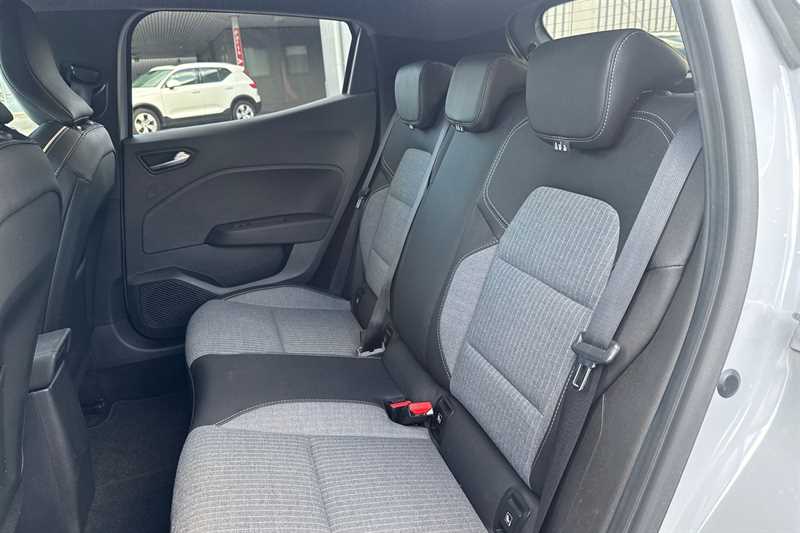 Used Renault Clio 2024 for sale - 76956301: Photo 24