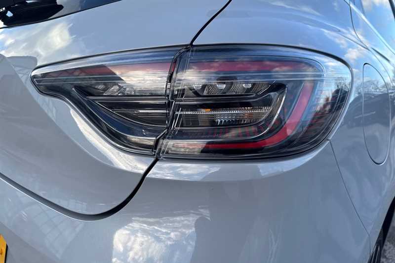 Used Renault Clio 2024 for sale - 76956301: Photo 32