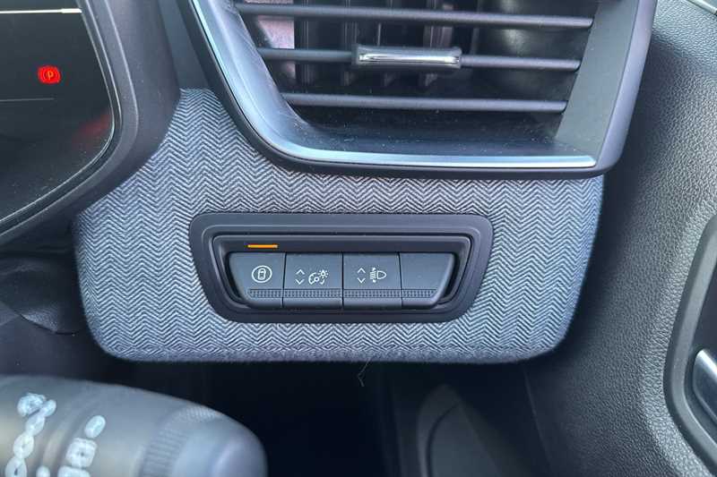 Used Renault Clio 2024 for sale - 76956301: Photo 39