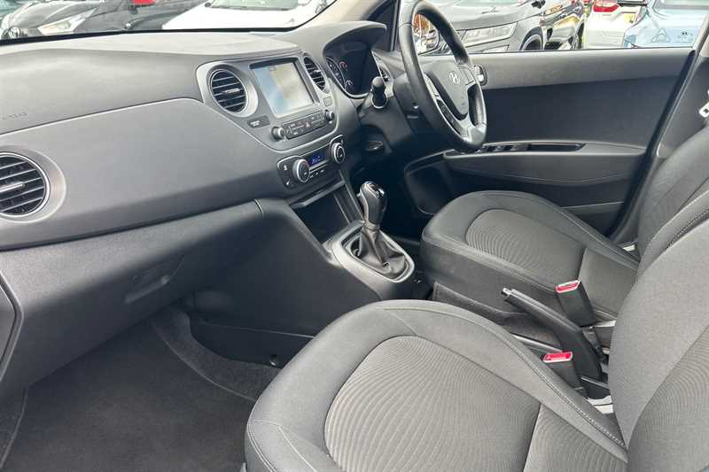 Used Hyundai i10 2019 for sale - 76462995: Photo 47