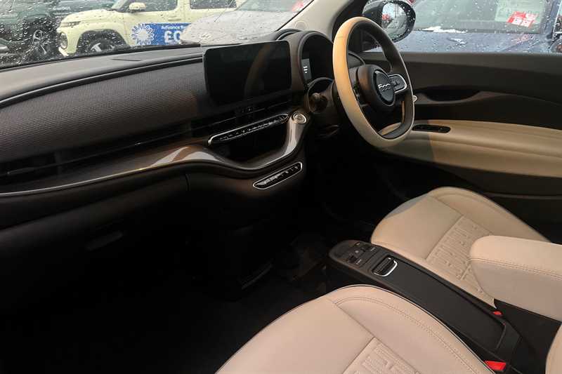 Used Fiat 500 2022 for sale - 76747311: Photo 5